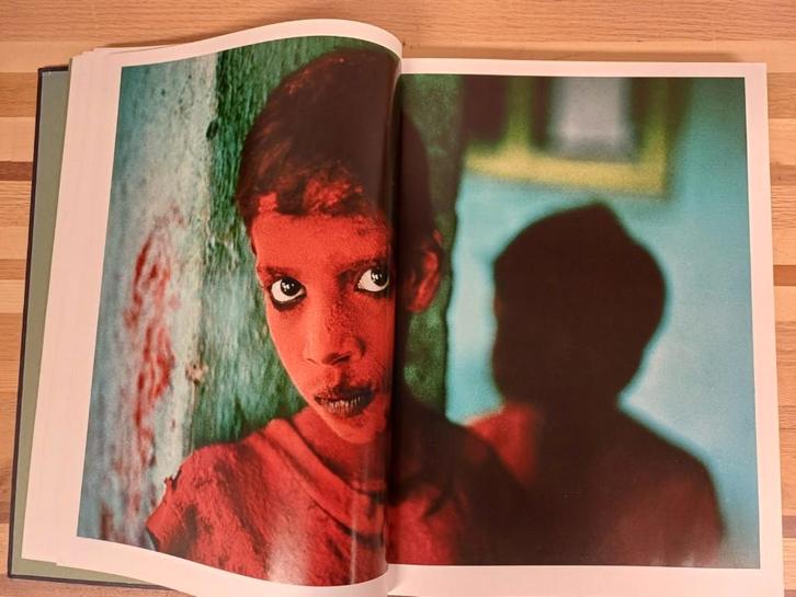 Steve McCurry - The iconic Photographs, Boeken, Kunst en Cultuur | Fotografie en Design, Gelezen, Fotografen, Ophalen of Verzenden