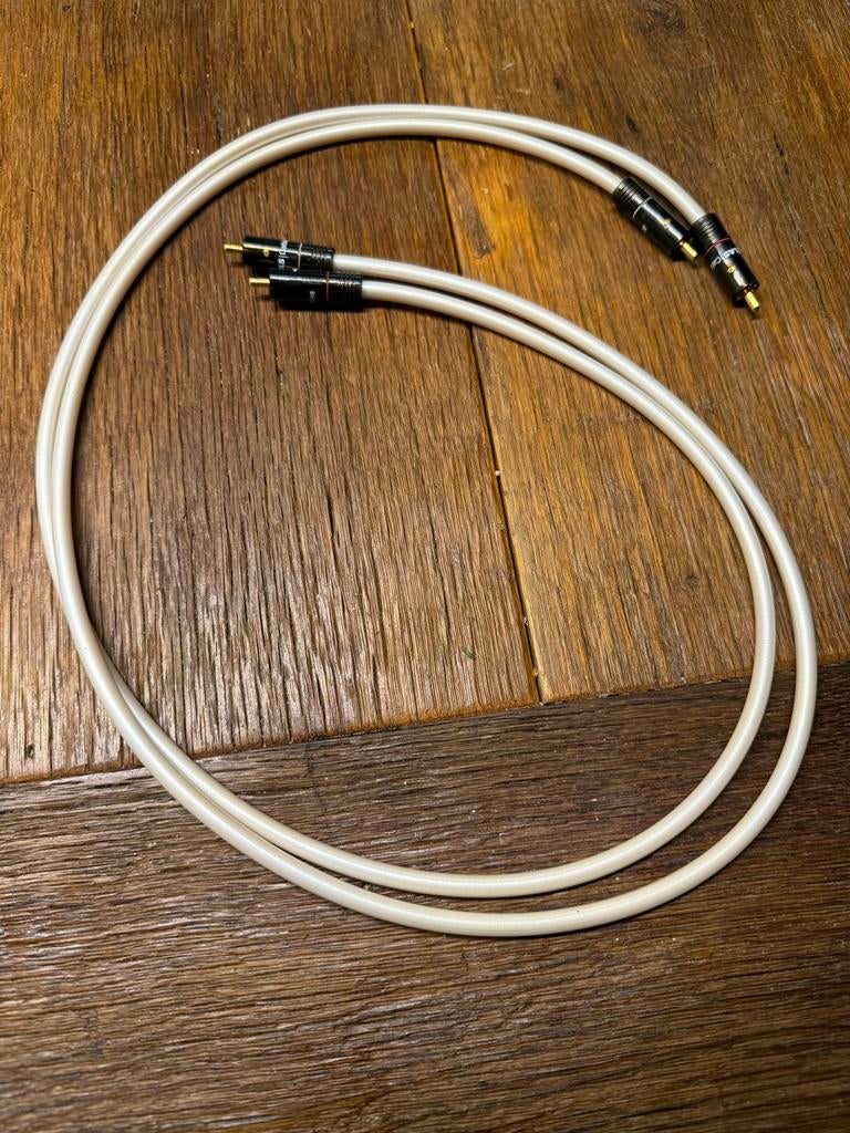 ATLAS ELEMENT INTEGRA RCA kabel 1 meter, Ophalen of Verzenden, Zo goed als nieuw, Minder dan 2 meter, Interlink-kabel