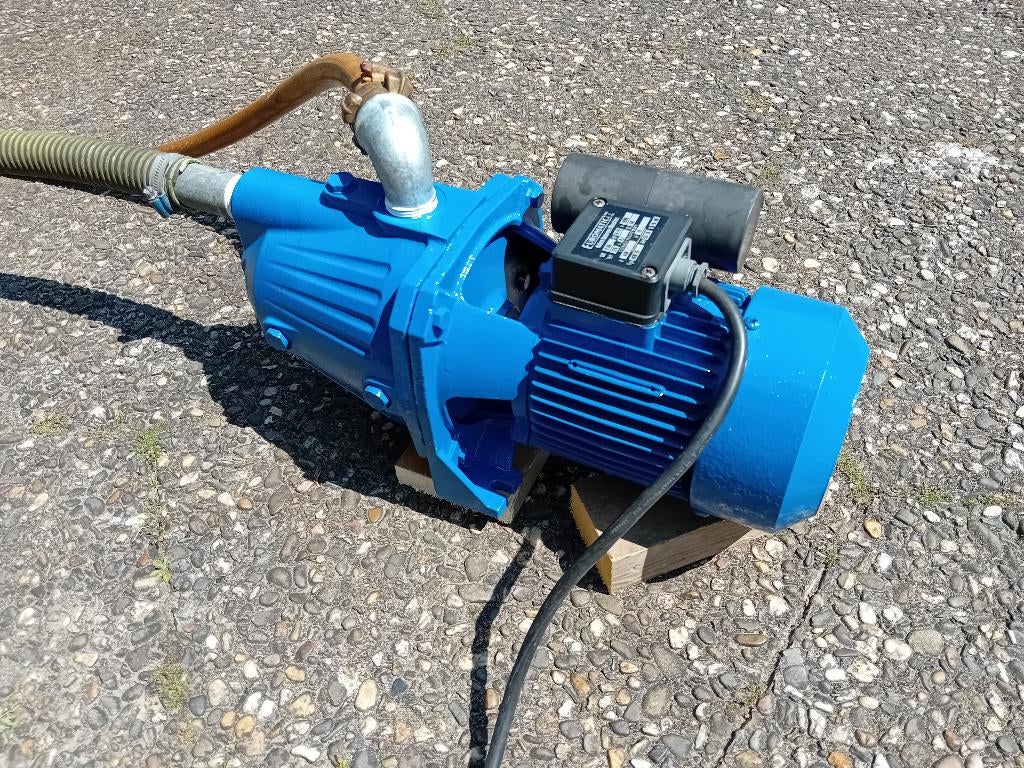 Waterpomp Euromac 230volt 3/4pk 4,3bar, Ophalen, Zo goed als nieuw, Elektrisch