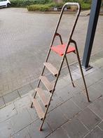 Brabantia huishoudtrap met 4 treden, Ophalen