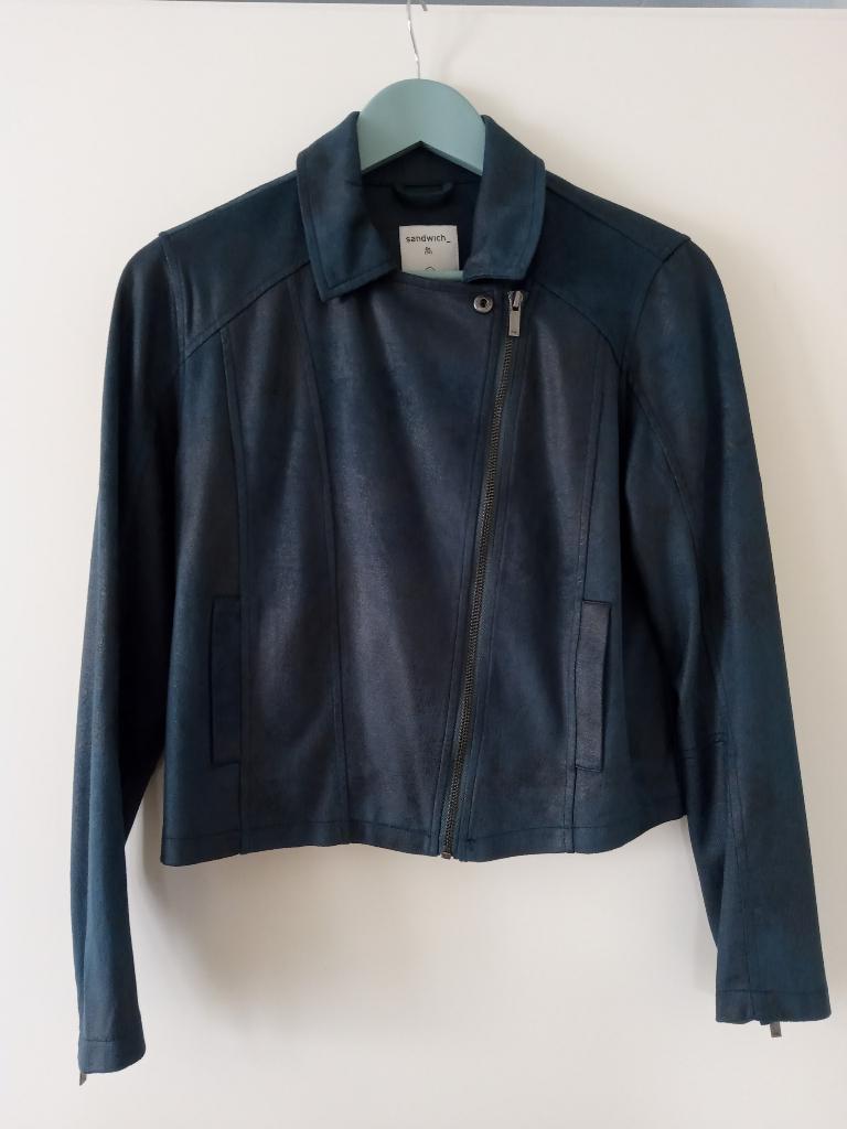 Te koop nieuw Sandwich petrolkleurig suedine jasje maat 36, Kleding | Dames, Blauw, Nieuw, Ophalen of Verzenden, Jasje