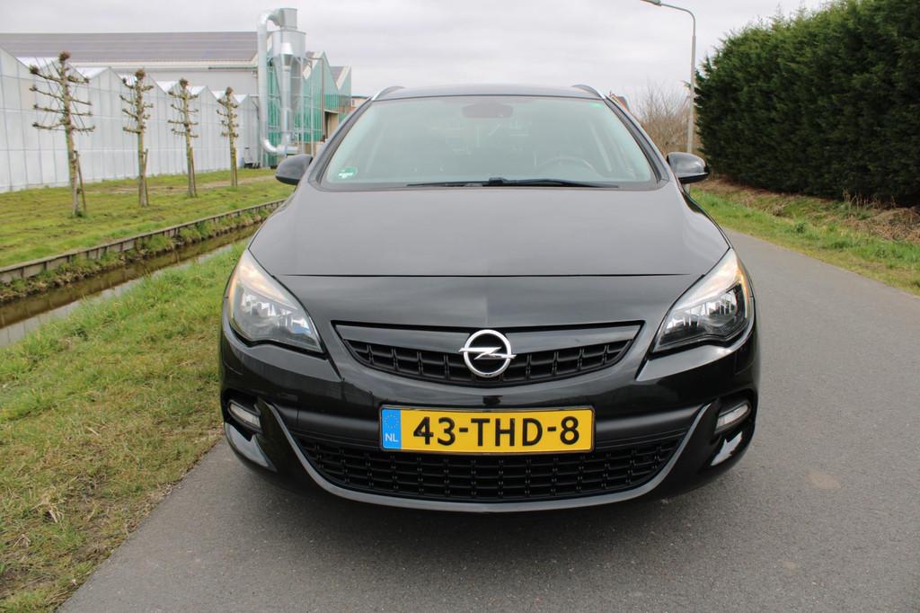 Opel Astra Sports Tourer 1.6 Turbo Sport, Auto's, Voorwielaandrijving, Euro 5, 730 kg, Gebruikt