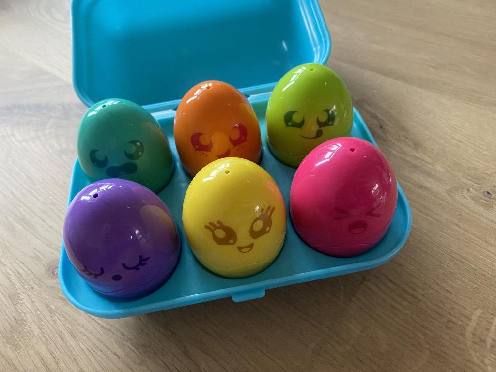 Tomy Bright Chicks eieren / speel eieren / eitjes, Ophalen of Verzenden, Zo goed als nieuw, Overige typen