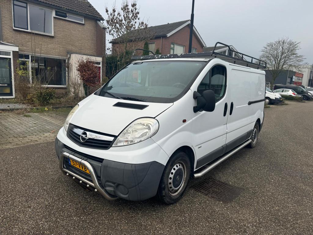 Opel Vivaro 2.5 CDTI L2H1 DC, Auto's, Bestelauto's, Bedrijf, Te koop, ABS, Centrale vergrendeling, Radio, Schuifdeur, Startonderbreker
