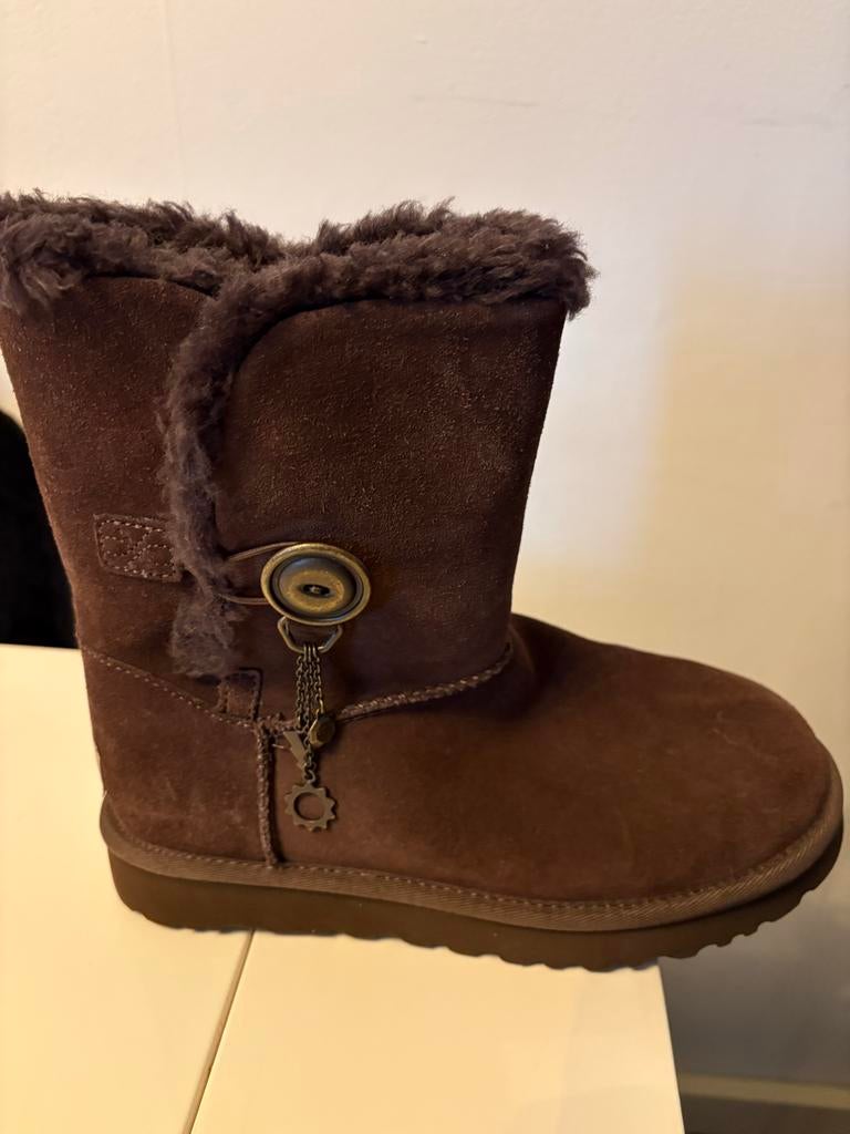 UGG Laarzen Bruin - Zo goed als nieuw, Ophalen, Zo goed als nieuw, Bruin, Lage of Enkellaarzen