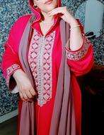 Jellaba Marokkaanse roze maat M, Kleding | Dames, Jurken, Ophalen of Verzenden