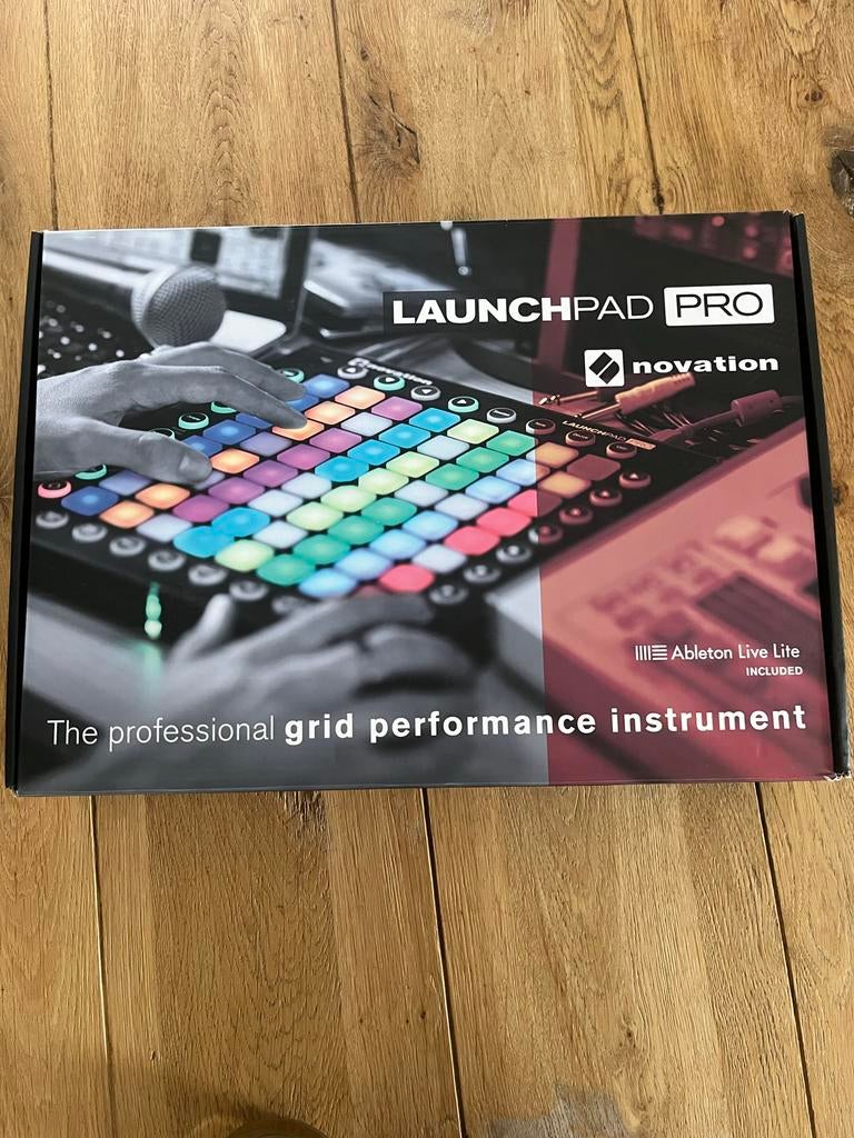Novation Launchpad Pro - Grid Performance Instrument, Novation, Zo goed als nieuw, Met midi-aansluiting, Overige aantallen