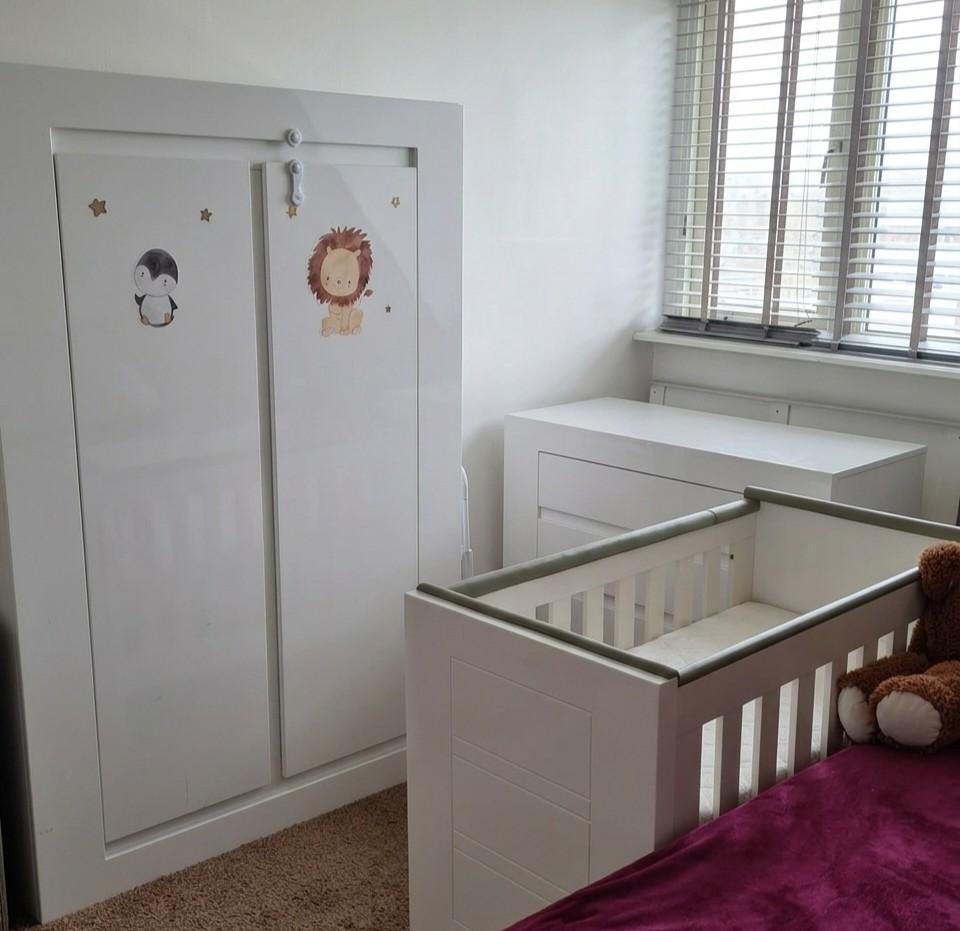 Complete babykamer: ledikant, kledingkast en commode, Ophalen, Gebruikt, Jongetje of Meisje