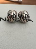 2 pandora lotus clips, Sieraden, Tassen en Uiterlijk, Bedels, Pandora, Ophalen of Verzenden, Zo goed als nieuw, 2 of 3 bedels