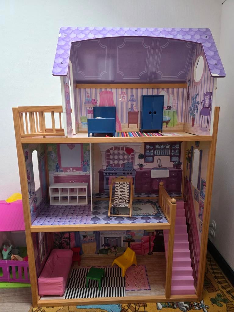 Groot poppenhuis met IKEA meubeltjes, Kinderen en Baby's, Speelgoed | Poppenhuizen, Ophalen of Verzenden, Gebruikt, Poppenhuis