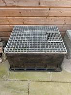 Pomp bak met rooster en natuurstenen 70x60 cm, Ophalen of Verzenden, Gebruikt, Overige materialen, Waterornament