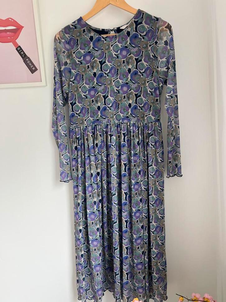 Prachtige lange jurk van Numph L, Kleding | Dames, Jurken, Gedragen, Maat 42/44 (L), Paars, Onder de knie, Ophalen of Verzenden