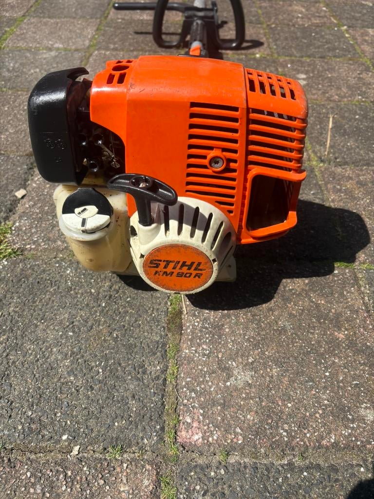 stihl km 90 r opknapper, Tuin en Terras, Ophalen of Verzenden, Zo goed als nieuw, Benzine