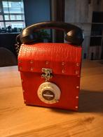 Retro telefoontas rood, Ophalen