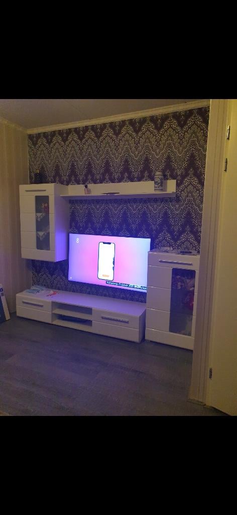 Tv kast, Huis en Inrichting, Kasten | Televisiemeubels, Overige materialen, Zo goed als nieuw, 150 tot 200 cm, 25 tot 50 cm