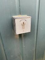 Werkend rolluik met elektrische bediening, Ophalen, Gebruikt, 100 tot 150 cm, 200 cm of meer