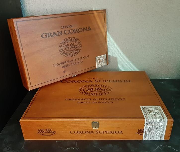 2 sigarendozen sigarenkistjes hout, Verzamelen, Rookartikelen, Aanstekers en Luciferdoosjes, Zo goed als nieuw, Overige typen