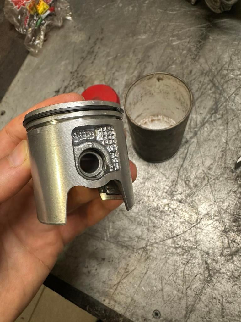 Zuiger 70cc malossie piaggio zip 2t, Motoren, Ophalen of Verzenden