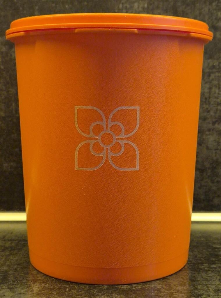 Tupperware trommel met sterdeksel Oranje met bloem.., Ophalen of Verzenden, Zo goed als nieuw, Oranje, Bus of Trommel