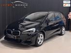 BMW 2-serie Gran Tourer 216i 7p. M-Sport | DEALER ONDERHOUDE, Auto's, BMW, Voorwielaandrijving, 730 kg, 2-Serie Gran Tourer, Zwart
