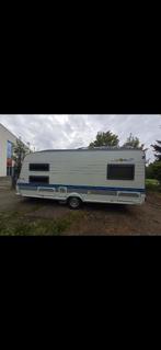 Caravan bj 2001 met mover, airco, luifel en stapelbed, Caravans en Kamperen, Particulier, Airco, Stapelbed
