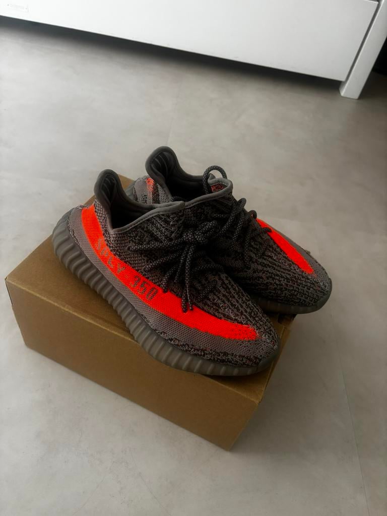 Yeezy beluga reflective 350, Kleding | Heren, Schoenen, Ophalen of Verzenden, Nieuw, Overige kleuren