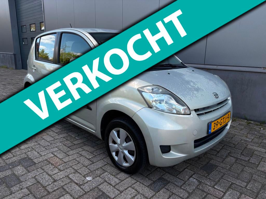 Daihatsu Sirion 2 1.0-12V Premium|Airco|nieuw Apk, Auto's, Daihatsu, Voorwielaandrijving, Gebruikt, Beige, Bedrijf