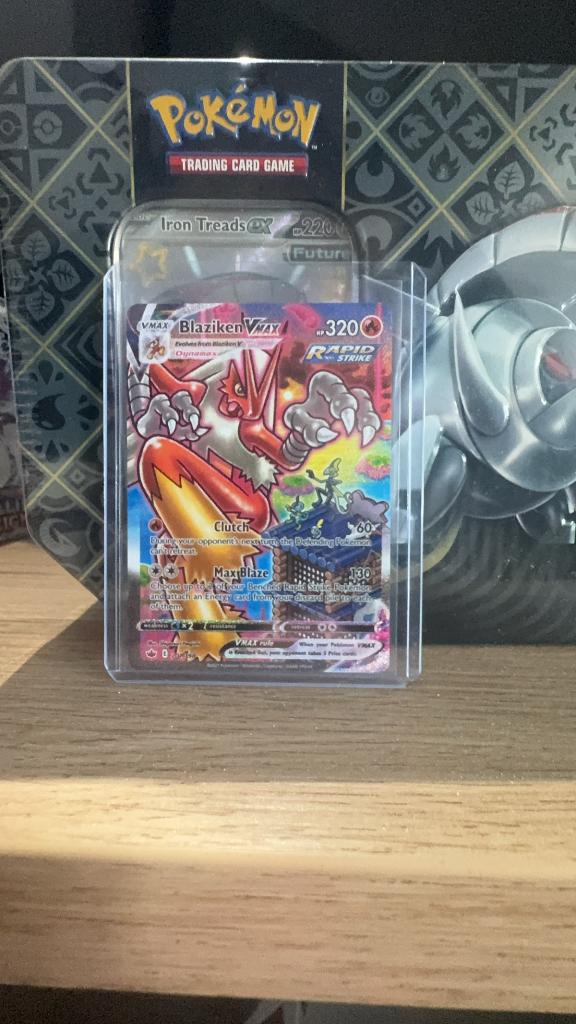 Blaziken vmax, Ophalen of Verzenden, Nieuw, Losse kaart, Foil