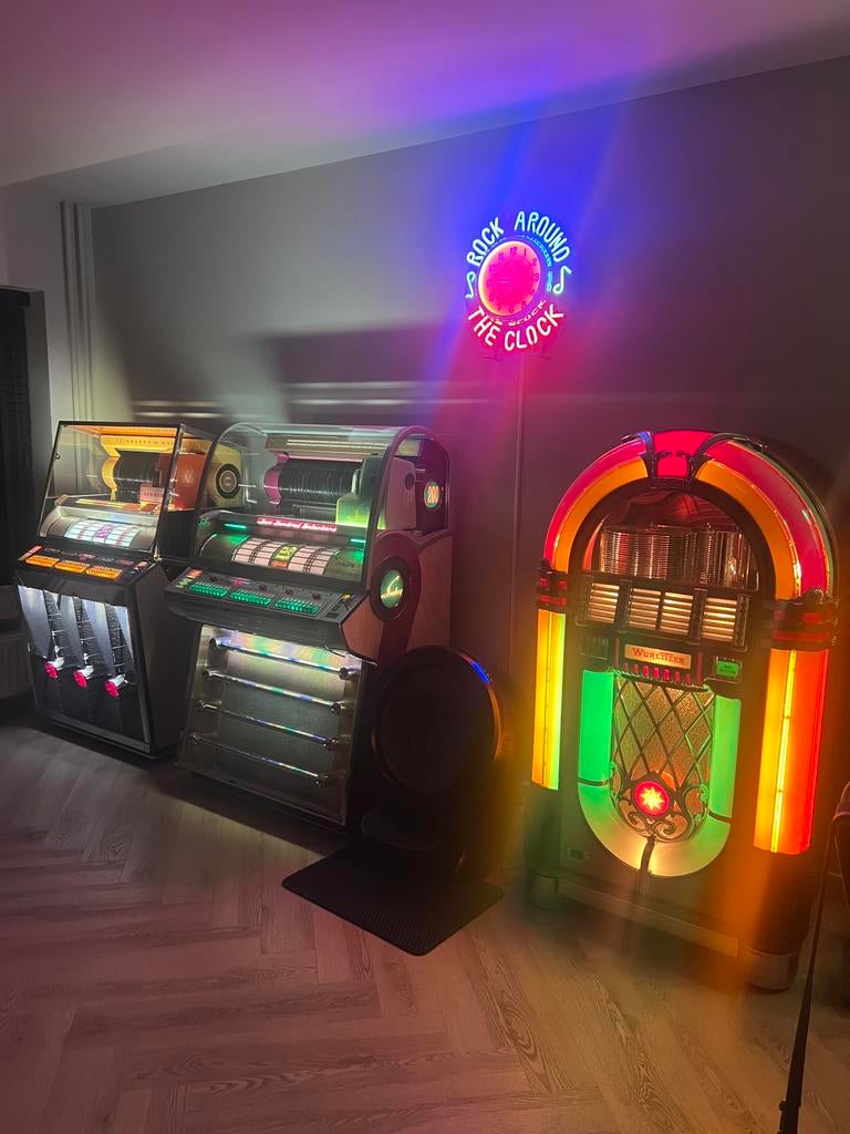 Neon clock, Ophalen of Verzenden, Zo goed als nieuw, 1970 tot heden, Overige merken