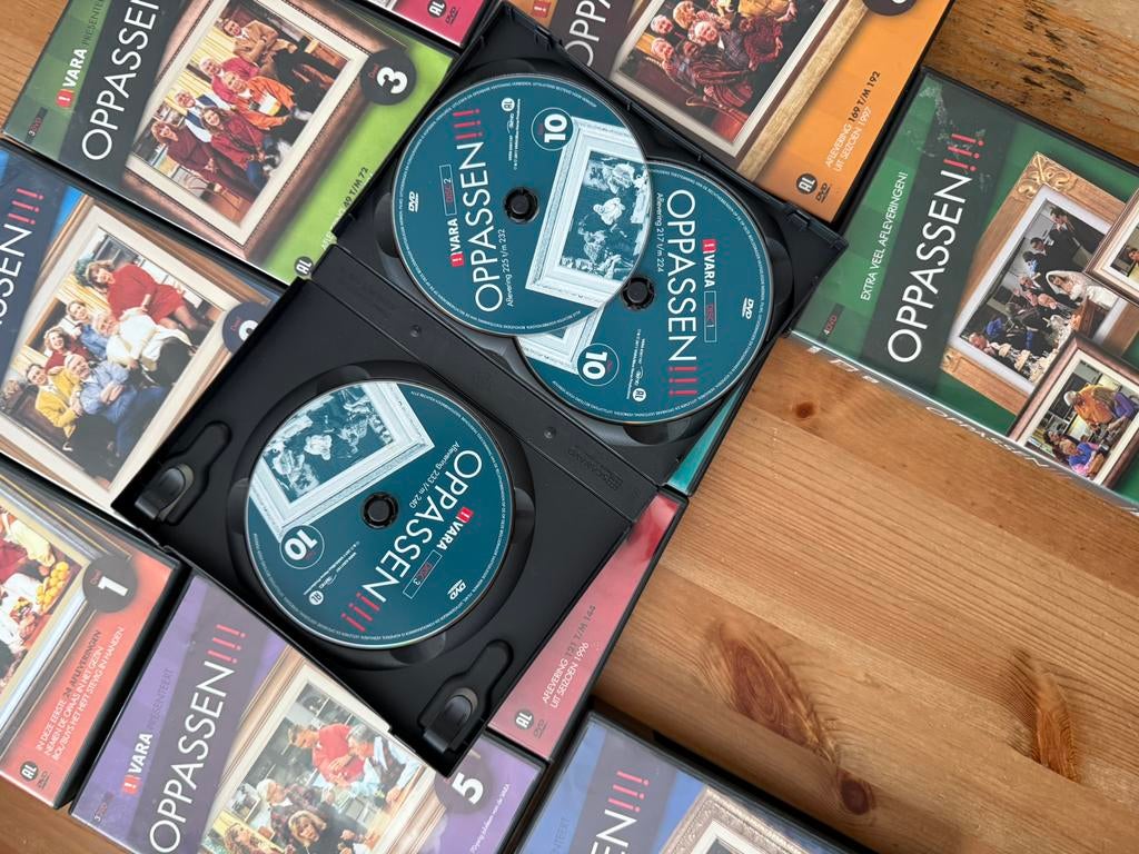 Oppassen DVD boxen deel 1 t/m 10 en deel 13, Cd's en Dvd's, Dvd's | Tv en Series, Gebruikt, Verzenden, Alle leeftijden, Boxset