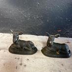 2 antieke Art-Deco beeldjes van liggende hertjes, Ophalen of Verzenden