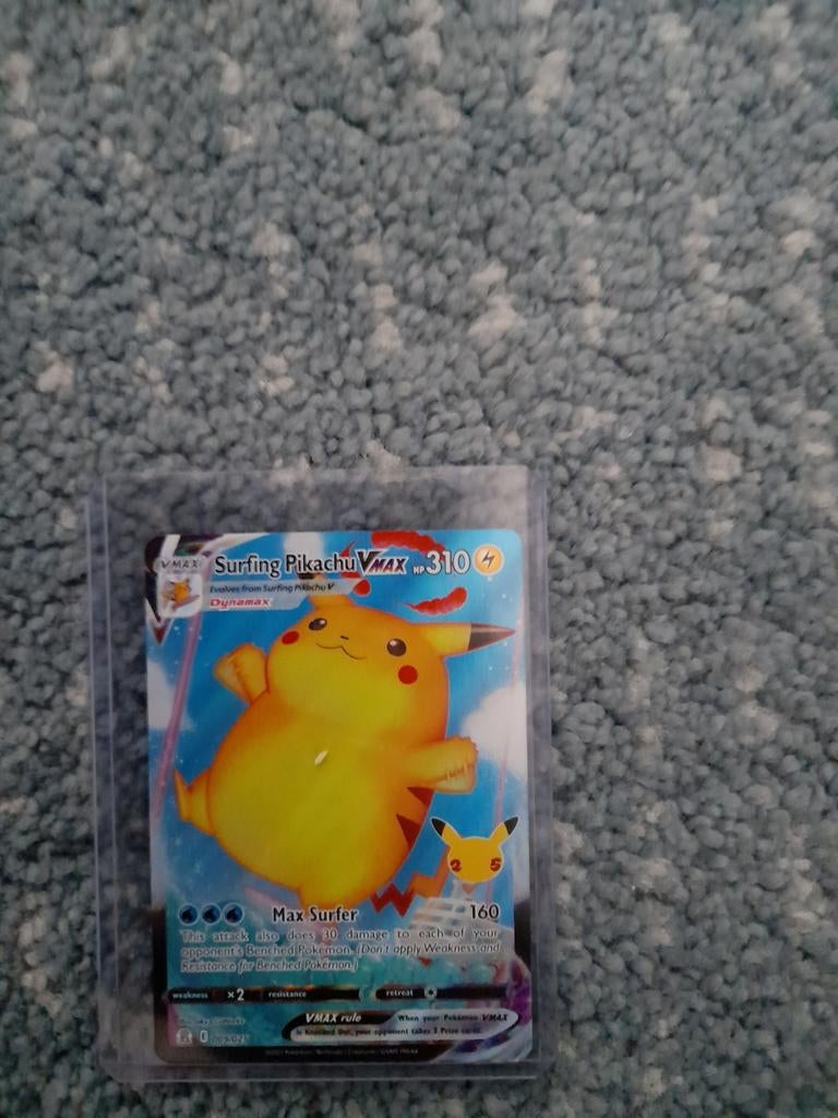 Surfing Pikachu VMAX Pokémon Kaart, Ophalen, Zo goed als nieuw, Losse kaart, Foil