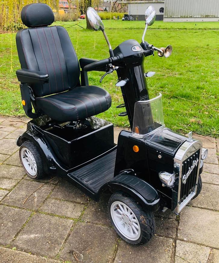 Zeer nette robuuste scootmobiel 4wiel, Diversen, Verpleegmiddelen, Zo goed als nieuw, Ophalen of Verzenden