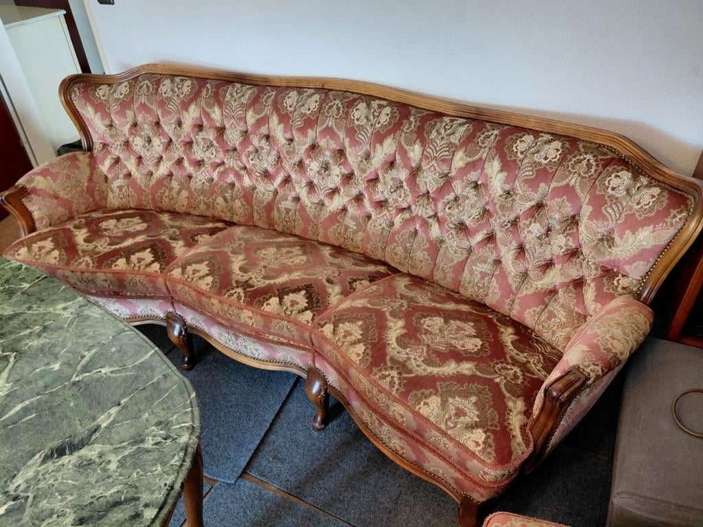 GRATIS vintage bank met rood/gouden bekleding. +poef en stoe, Antiek en Kunst, Ophalen