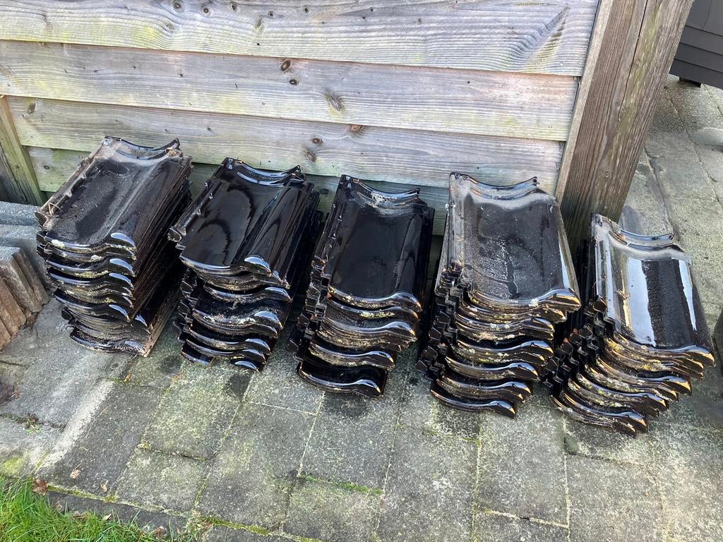 Dakpan Monier Renova gitzwart verglaasd., Ophalen, Gebruikt, Steen of Klei, Zwart