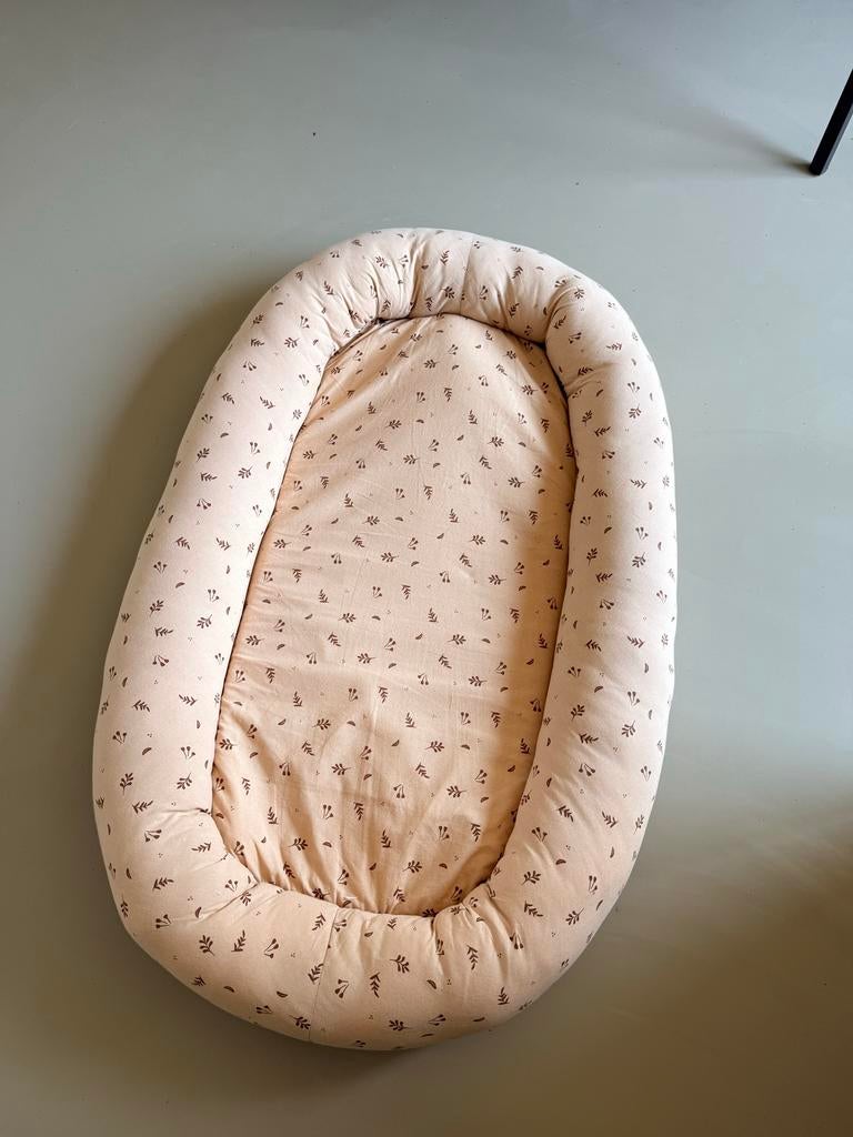 Babynestje met bladerenprint, Kinderen en Baby's, Babywiegjes en Ledikanten, Ophalen, Zo goed als nieuw, Overige typen