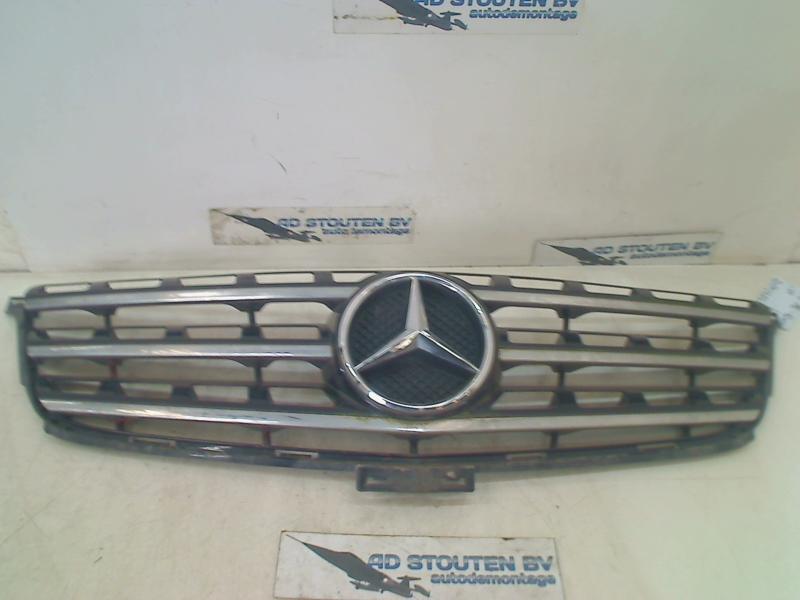 Grille + logo Mercedes-Benz ML III (166) (2011-06/2015-02), Gebruikt, Mercedes-Benz AG, Mercedes-Benz, Mercedesstraße 120, Stuttgart 70372, , Duitsland