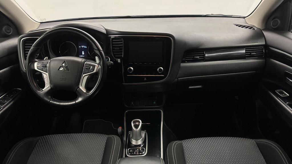Mitsubishi Outlander 2.4 PHEV Pure TREKHAAK CARPLAY NAVI CAM, Auto's, Automaat, 4 cilinders, LED verlichting, Origineel Nederlands