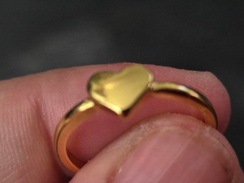 Goudkleurige ring met hart (16mm), Overige materialen, Ophalen of Verzenden, Dame, Goud
