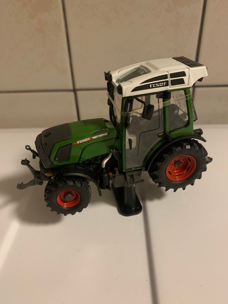 Fendt Tractor, Hobby en Vrije tijd, Modelauto's | 1:32, Ophalen of Verzenden, Zo goed als nieuw, Tractor of Landbouw, Schuco