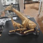 Vintage messing giraffen beeld - Moeder en kind, Verzamelen, Beelden en Beeldjes, Ophalen of Verzenden, Gebruikt, Dier