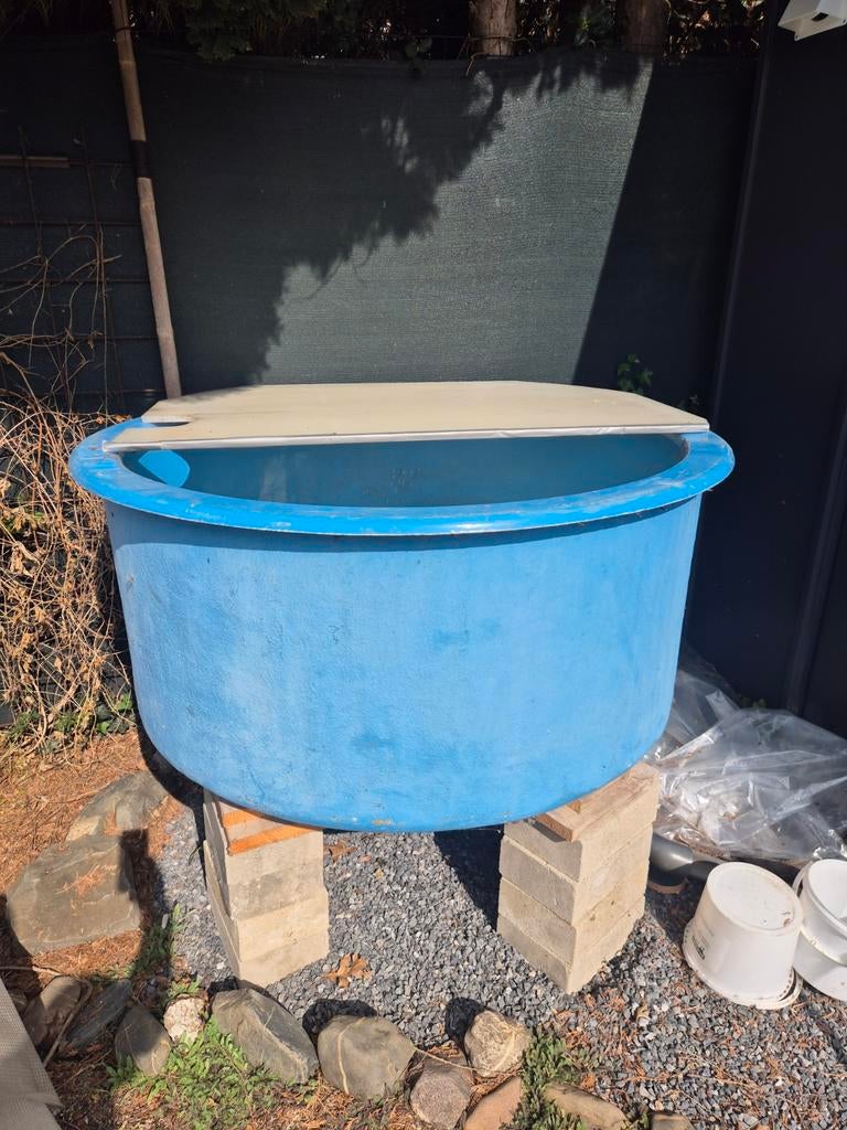 Ronde kweekbak/quarantainebak polyester 800L, Ophalen, Gebruikt