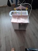 Leuke baby poppen station, Ophalen, Zo goed als nieuw, Babypop