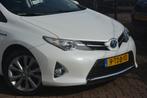 Toyota Auris 1.8 Hybrid Lease | Panoramadak | Navigatie | Cl, Auto's, Toyota, Stof, Gebruikt, 4 cilinders, Wit