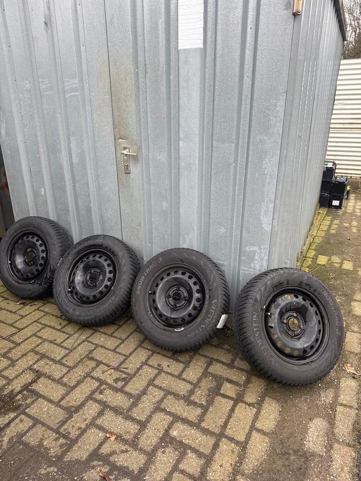 VW Up! Winterbanden 165/70R14 met stalen velgen, Auto-onderdelen, Banden en Velgen, Banden en Velgen, Winterbanden, 14 inch, 165 mm