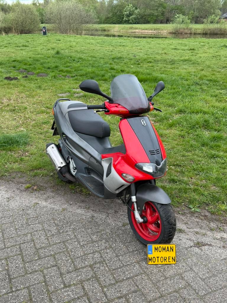 Gilera Runner 125cc M07 2 takt 2001, Ophalen, Zo goed als nieuw, Tweetakt