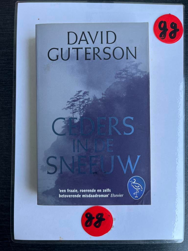 David Guterson - Ceders in de Sneeuw (Misdaadroman), Ophalen of Verzenden, Zo goed als nieuw