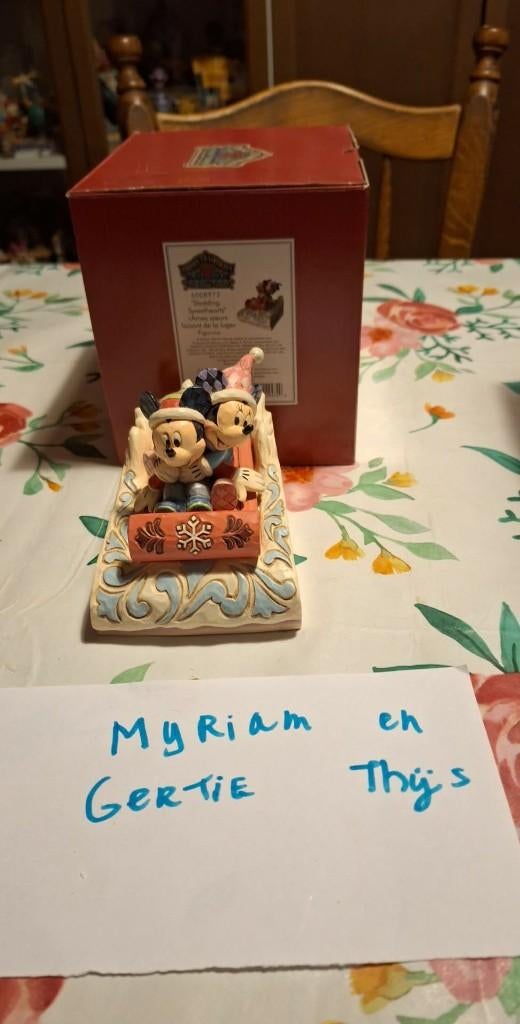 Disney Mickey and Minnie slee Jim Shore Traditions, Ophalen of Verzenden, Mickey Mouse, Zo goed als nieuw, Beeldje of Figuurtje