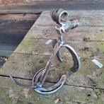 Zittend Hondje van Oude hoefijzers en gereedschap, Tuin en Terras, Ophalen of Verzenden, Zo goed als nieuw, Metaal, Overige typen