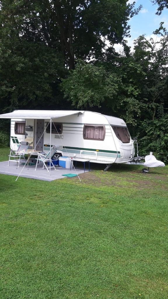 Chateau Calista 520 CT - Compleet en in topstaat!, Chateau, Rondzit, Vast bed, Schokbreker